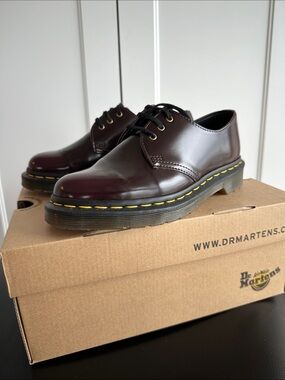 Dr Martens cherry red oxfords, size US 5W